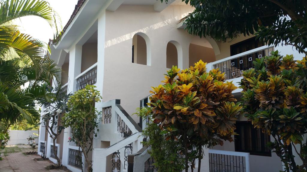 Hotel Riverside Baga Kültér fotó