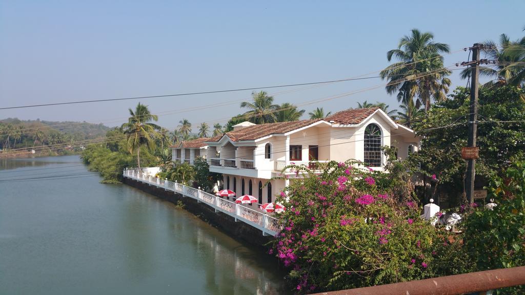 Hotel Riverside Baga Kültér fotó