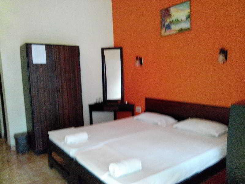 Hotel Riverside Baga Kültér fotó